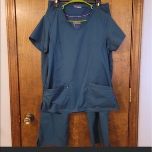 Healing Hands Scrubs Set